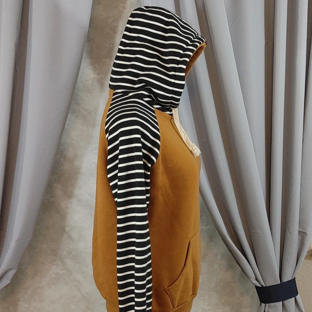 Forever 21 Hoodie - Size Small - Picture 4 of 5